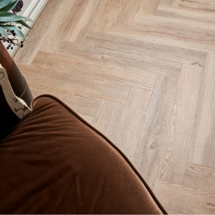 ПВХ-плитка Vinilam Parquet Herringbone «Северный Паркет», IS11133