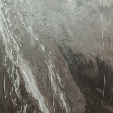 Под мрамор (нанесение декоративной штукатурки)